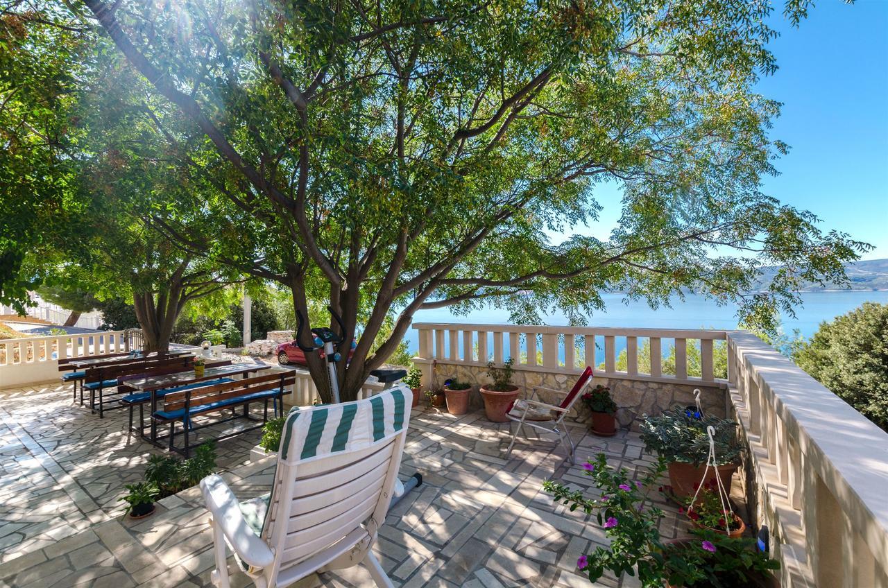 Apartments Zdenka Омиш Экстерьер фото