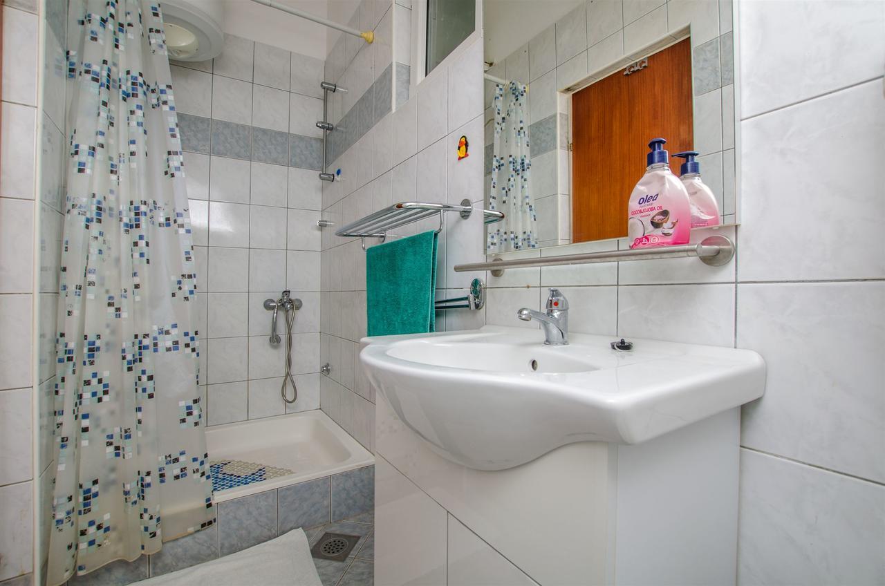 Apartments Zdenka Омиш Экстерьер фото