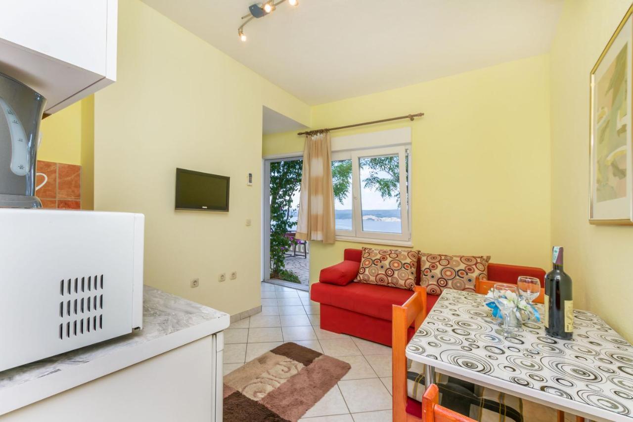Apartments Zdenka Омиш Экстерьер фото